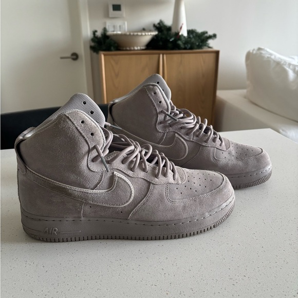 **EXCLUSIVE RARE **Air Force 1 High ‘07 LB8 Suede Atmosphere Grey - Size 12 - Picture 6 of 7